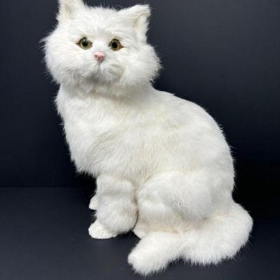 Realistic White Cat Collectible (Rabbit Fur)	