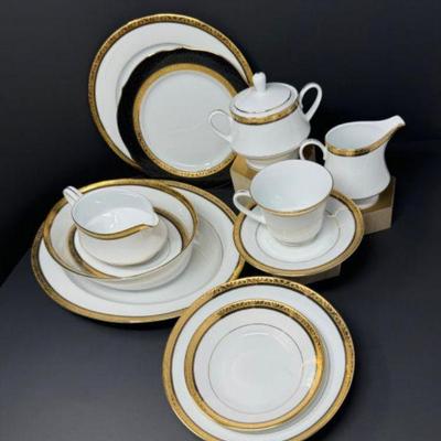 Noritake Contemporary Regent Gold Dinnerware Set (61 Pieces)	