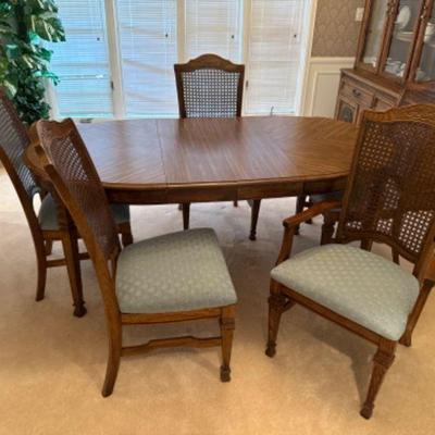Mid-Century Dining Table w/ Wood Veneer Top, Leaves, & Chairs	