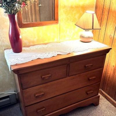 Vermont Solid Rock Maple Low Dresser

