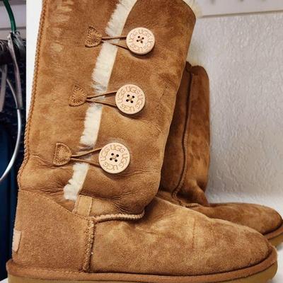 Ugg | Size 8