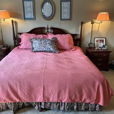 Bernhardt King Bedroom Suite—-Dresser/Mirror & 2 Night Tables