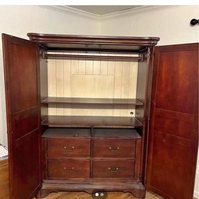 Armoire