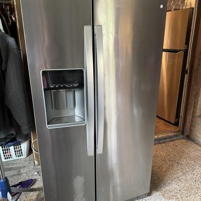 Whirlpool Side by Side Refrigerator Model WRS571CIHZ01 Buy it NOW $$ Ring or Text