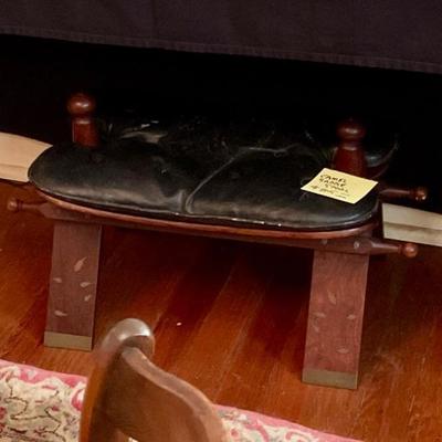 Camel saddle stool