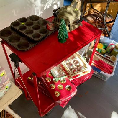 Red cart, food press