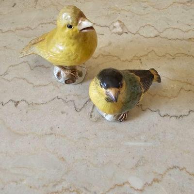 Bird figurines