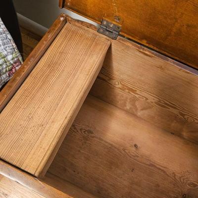 Blanket chest