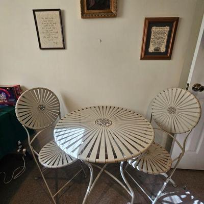 Metal folding bistro set