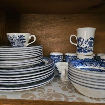 Blue willow dishes