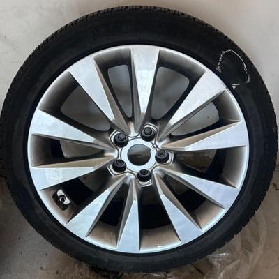 Michelin 245/40 R19 98H X-Ice Snow tire.  XL  