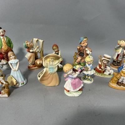 Lot 82 | Shawnee Pottery, Homco Porcelain & More
