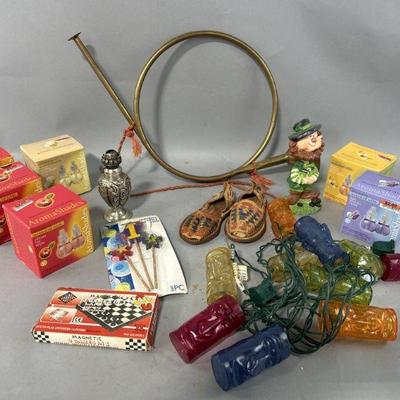 Lot 112 | Contents On Table
