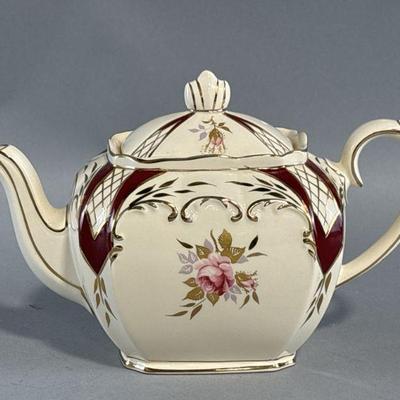 Lot 14 | Vintage Sadler Cube Teapot
