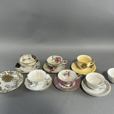 Lot 42 | Vtg Teacups & Saucers
