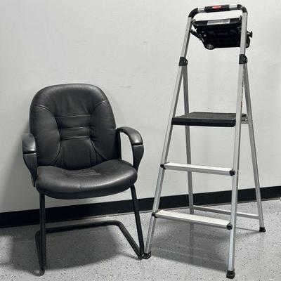 Lot 413 | Office Chair & Rubbermaid Step Ladder
