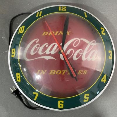 Lot 298 | Vintage Style 2003 Coca-Cola Electric Clock
