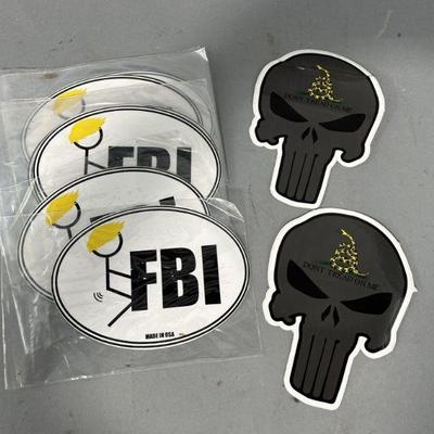 Lot 86 | Stickers "don’t tread on me" skull & Trump FBI
