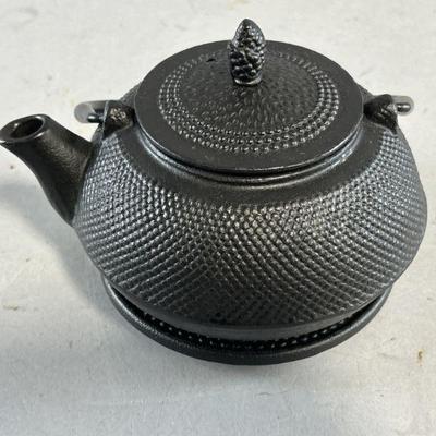 Lot 288 | Vintage Cast Iron Teapot
