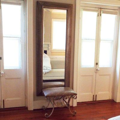 PIER MIRROR WITH SMALL KLISMOS BENCH WITH CROCODILE EMBOSSED LEATHER