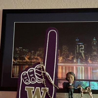 12th man picture, husky foam finger