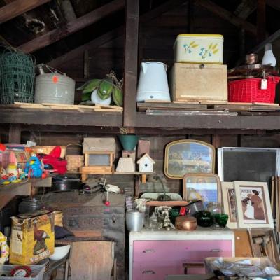 Estate sale photo