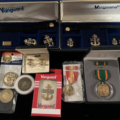 Military metals & pins