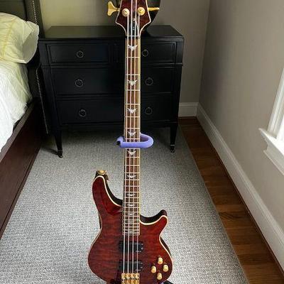 Schecter Bass