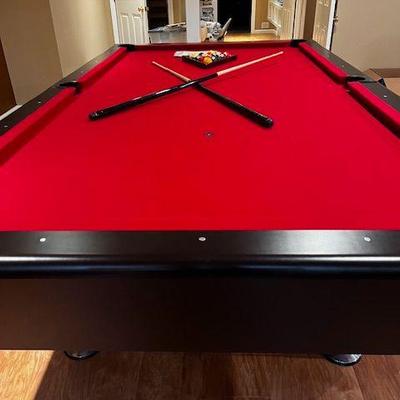 9 ft professional table  Rarely used