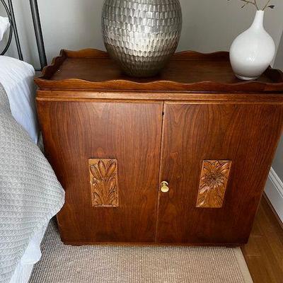 Vintage side tables (2) stunning