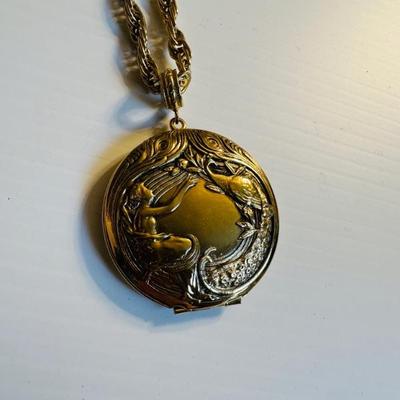 Vintage X large Whiting & Davis locket necklace.