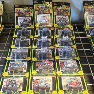 #4272 • NEW!!! (18) World Of Outlaws Die Cast Cars

