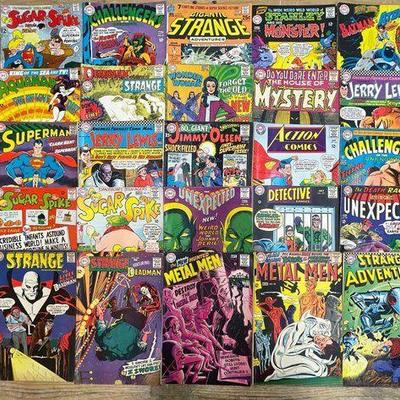 #7020 • (25) DC Comic Books
