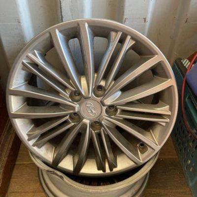 #7598 • (2) Hyundai Rims
