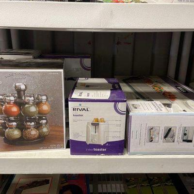 #7232 • Spice Rack, Toaster, Warming Tray & Coffee Maker
