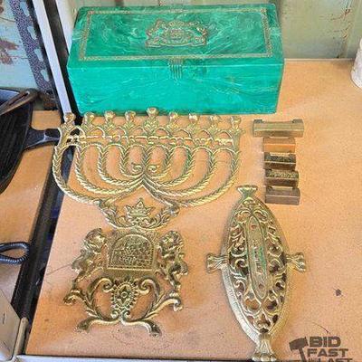 #3036 • Golden Brass Decor, Vintage Cigar Box & More
