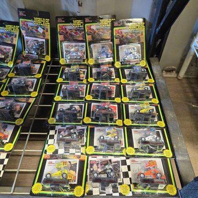 #4276 • NEW!!! (18) World Of Outlaws Die Cast Cars

