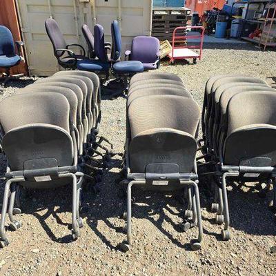 #90064 • 16 Rolling Folding Chairs
