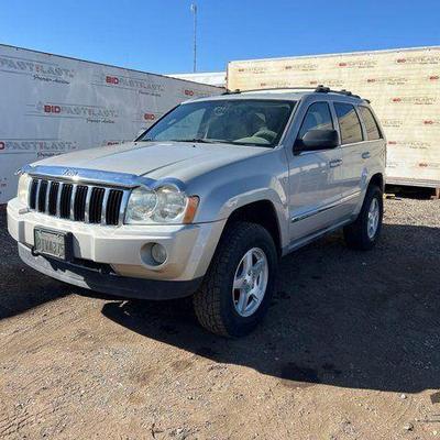 #330 • 2007 Jeep Grand Cherokee (4x4)
