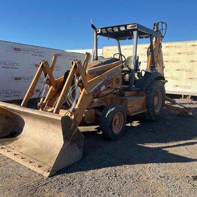 #100 • Case 580 Super M Series 2 Extandahoe
