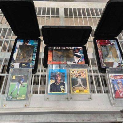 #2544 • MLB Trading and Limited-Edition Commemorative Cards
