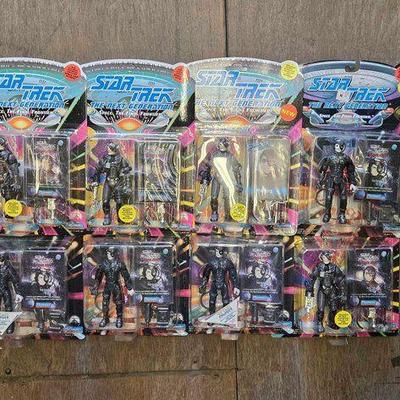 #4226 • NEW!!! (8) Star Trek Figures
