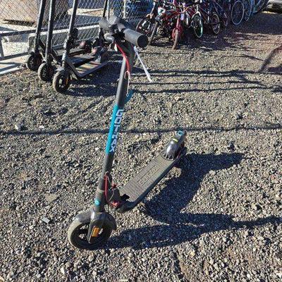 #90006 • GoTrax Electric Scooter
