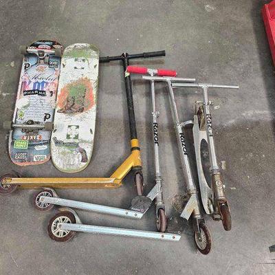 #2610 • (2) Skateboards and (4) Scooters
