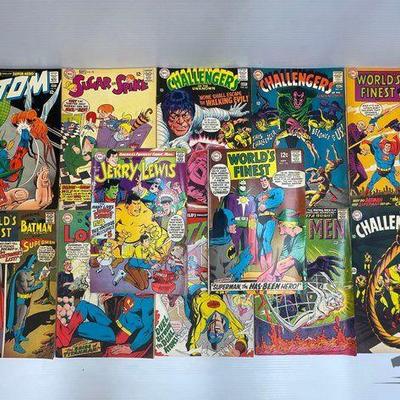 #7022 • (12) DC Comic Books
