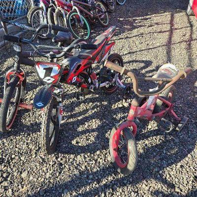 #90010 • (3) Bicycles
