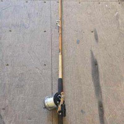 #4002 • Golden Sabre Fishing Rod
