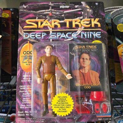 #4220 • NEW!!! (7) Star Trek Figures
