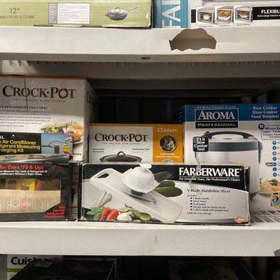 #7230 • 7Qt, 4Qt & 3Qt Slow Cookers, V-Blade Slicer & More
