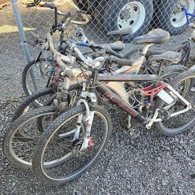 #90030 • 5 Mountain Bikes
